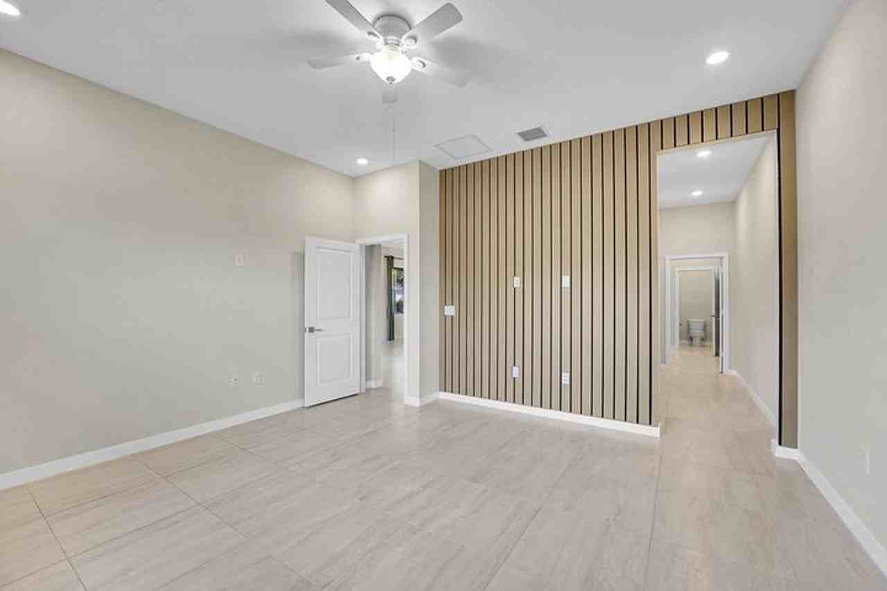19515 Weathervane Way - Photo 4 of 19