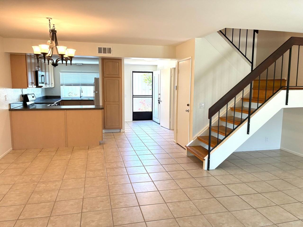 487 Cannon Green Dr #D - Photo 5 of 32