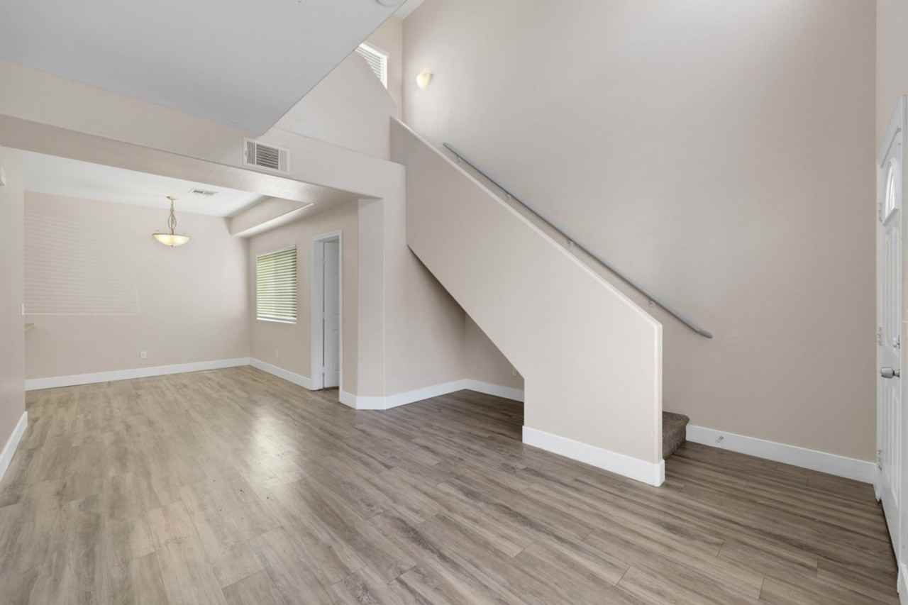 488 Parrot Beak St - Photo 2 of 19