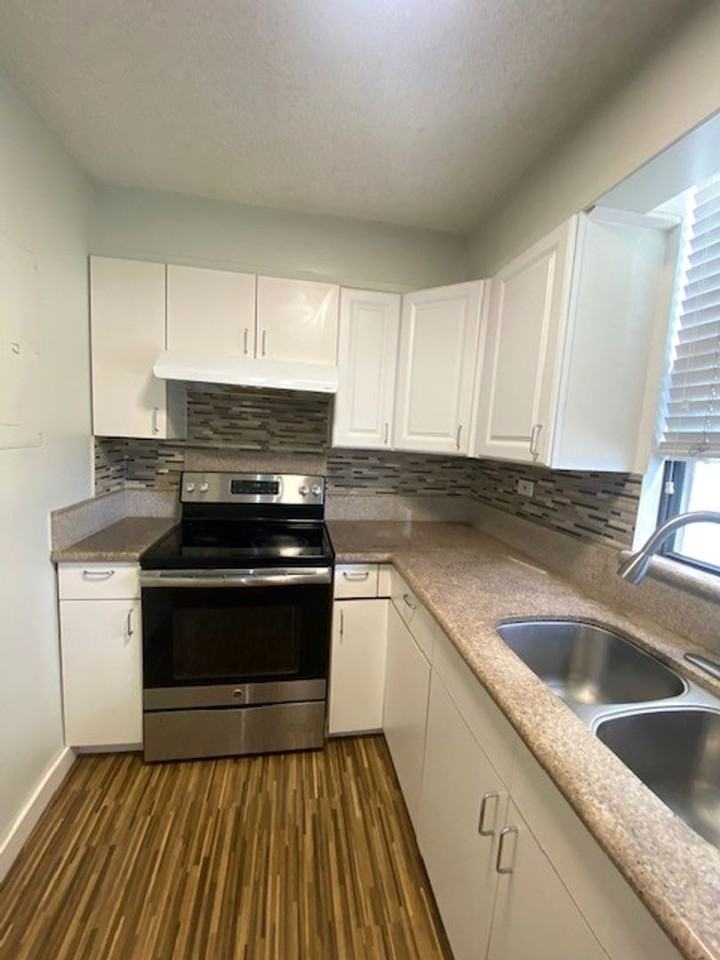 1760 S Beretania St #11D - Photo 2 of 25