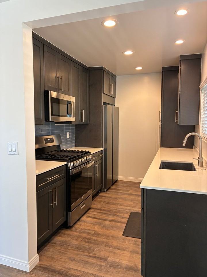 3353 Rexford St - Photo 5 of 22