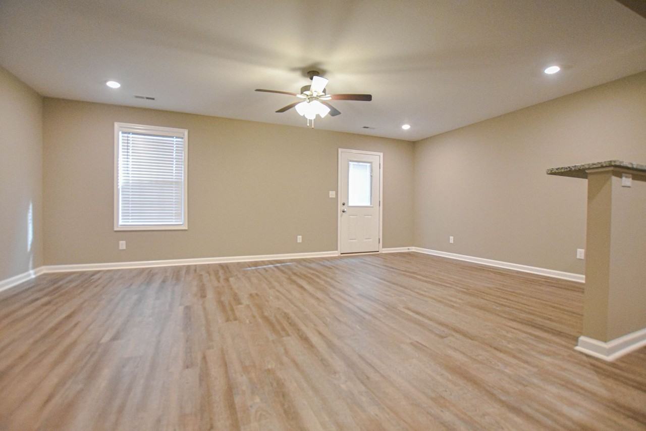 135 Country Ln #504 - Photo 3 of 13