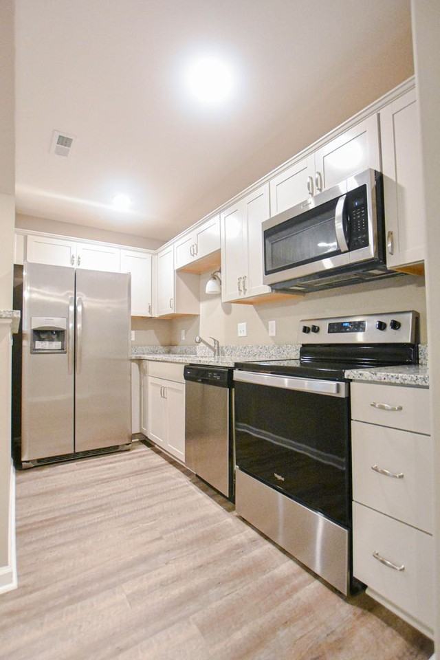 135 Country Ln #504 - Photo 7 of 13