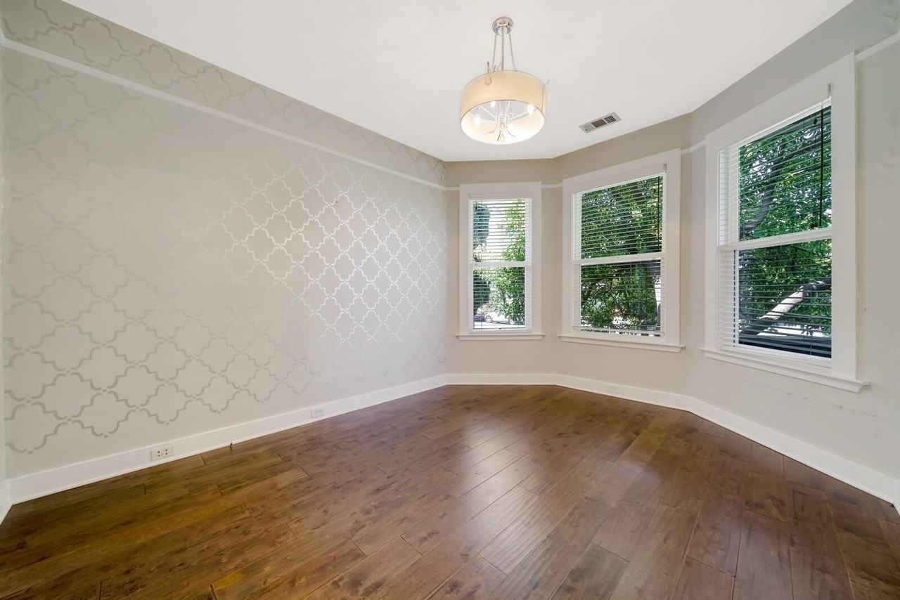734 Cassia St - Photo 3 of 31