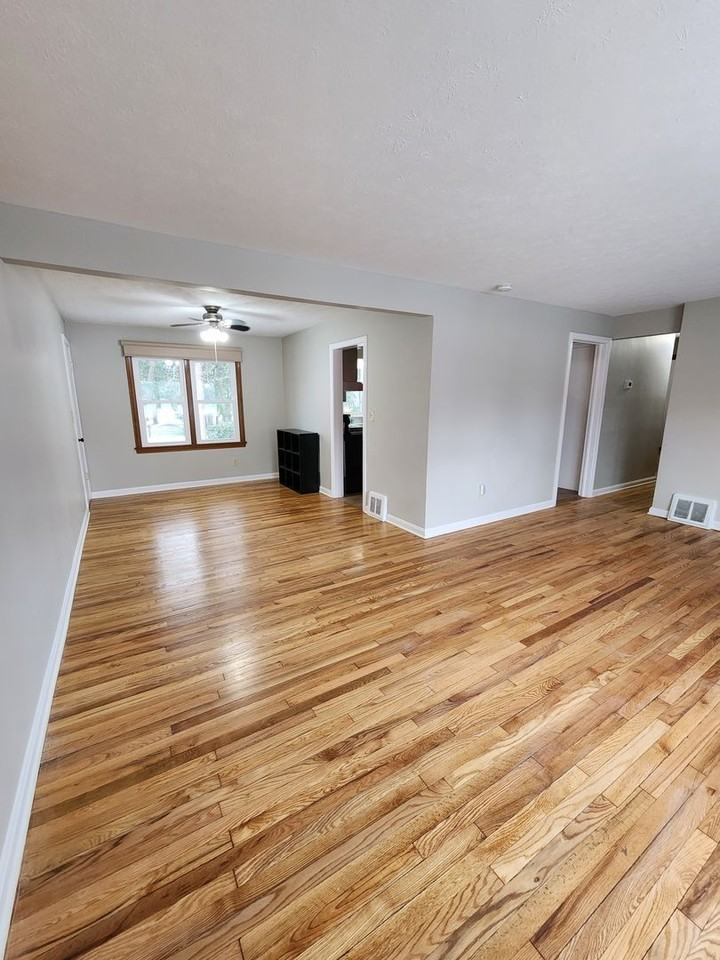 6920 Som Center Rd - Photo 5 of 50