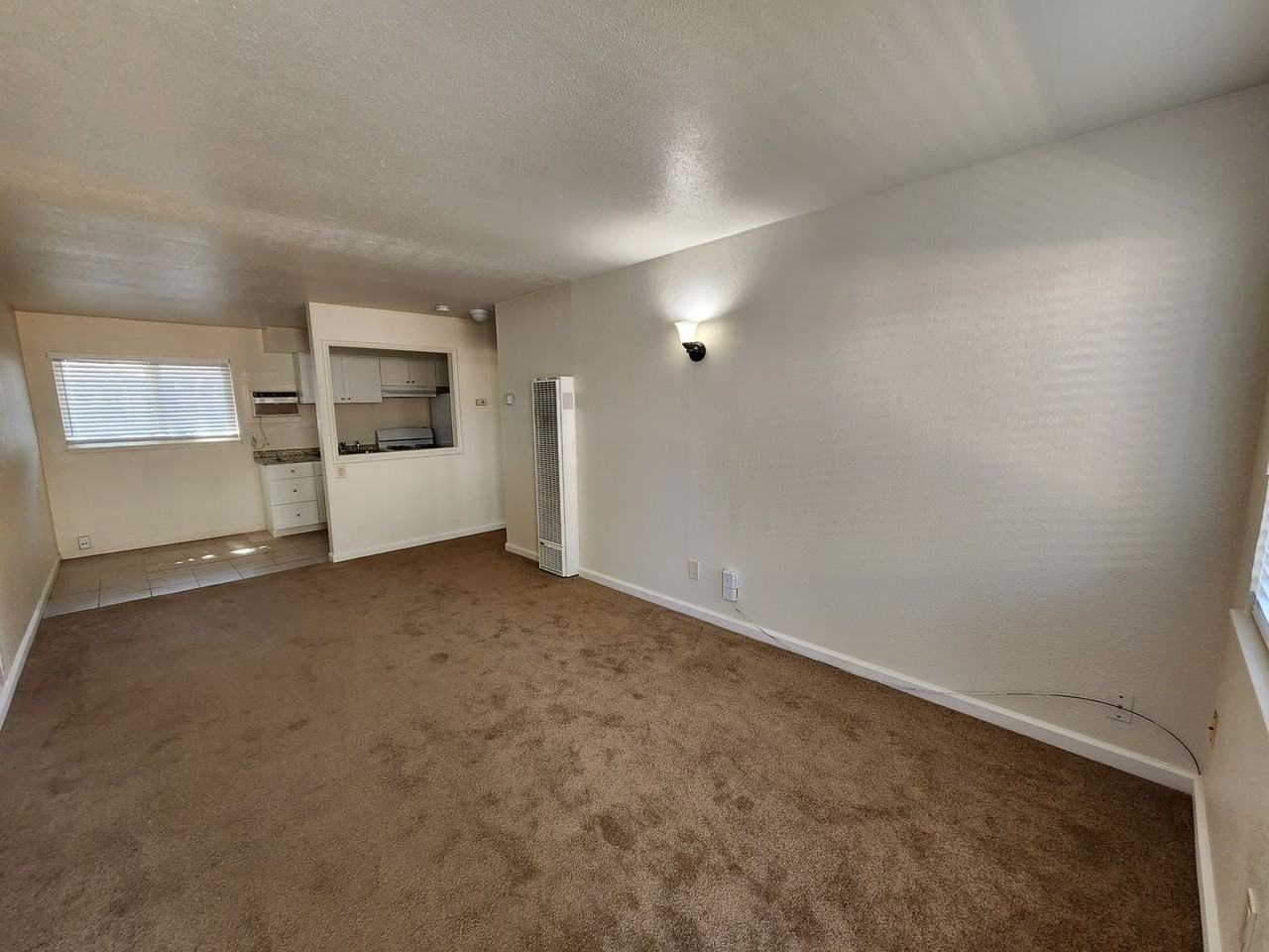 3309 Y St #C - Photo 2 of 5