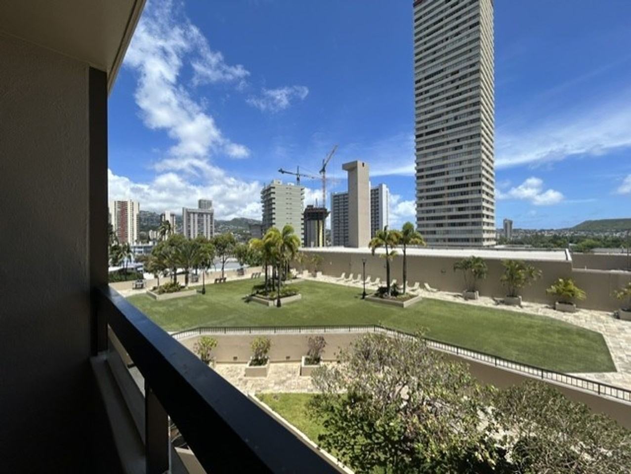 2499 Kapiolani Blvd #705 - Photo 3 of 19