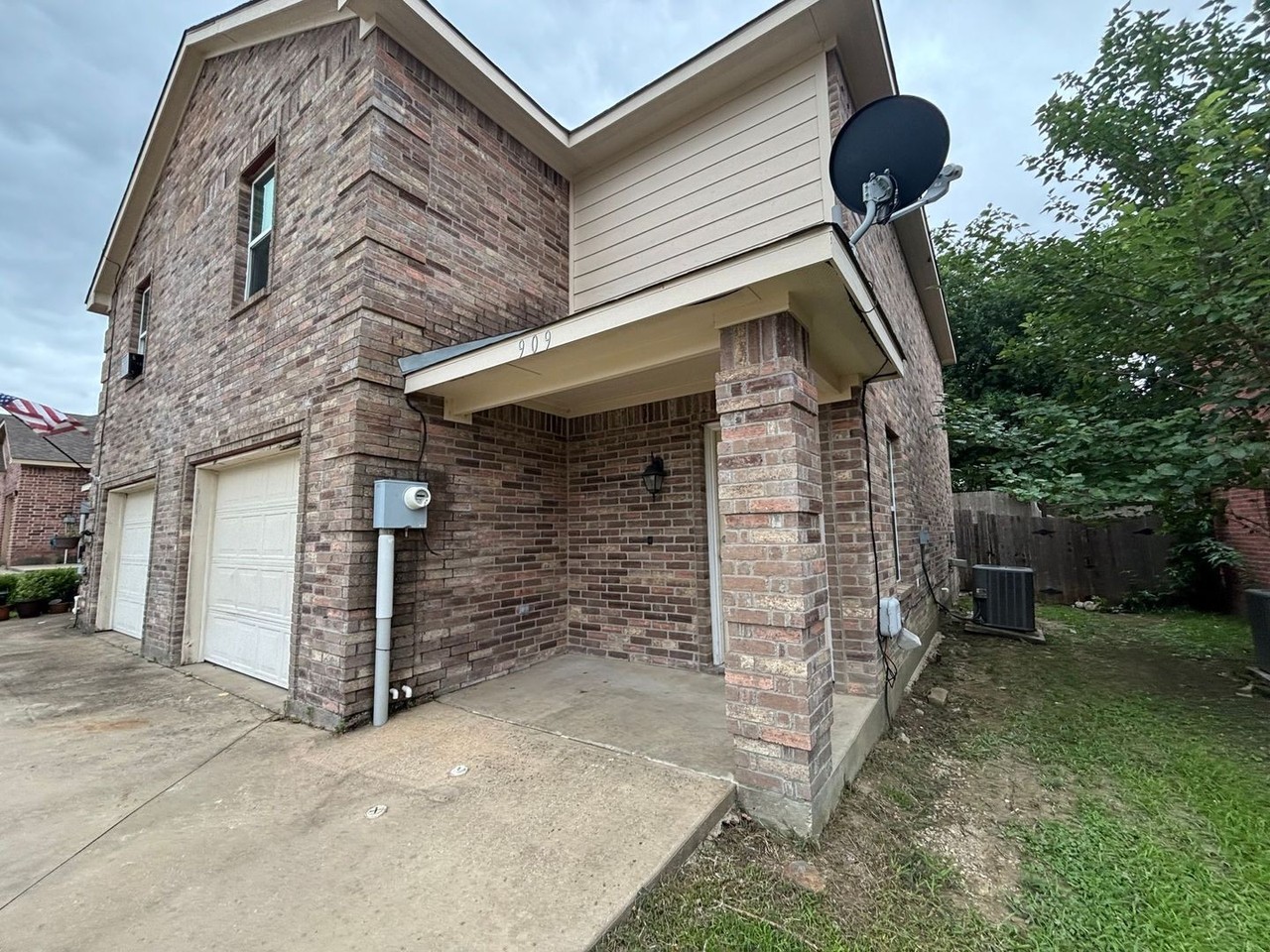 909 Parkplace Rdg - Photo 3 of 30