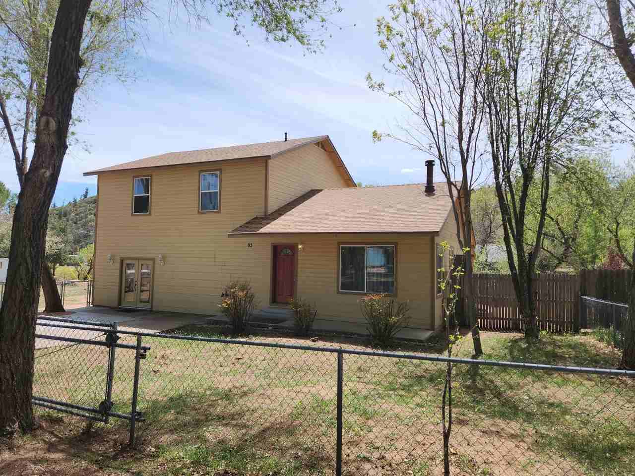 93 S Rainbow Dr - Photo 2 of 26