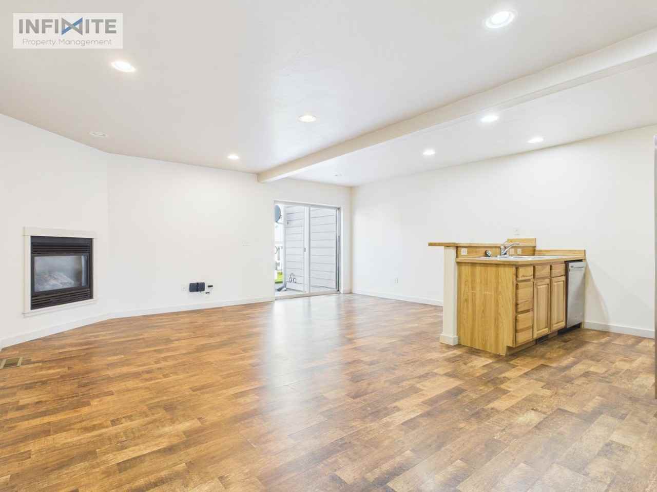 935 Forestglen Dr #C3 - Photo 4 of 18