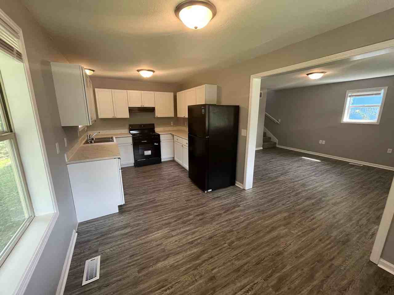 328 S Yellow Springs St - Photo 3 of 13