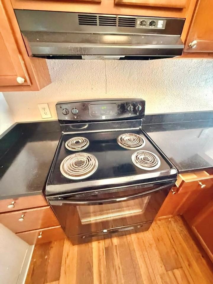 4259 8th Ave Ne #6 - Photo 5 of 23