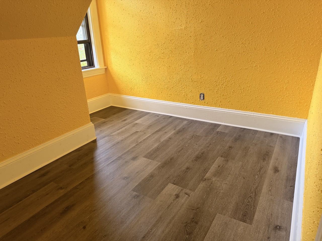 16 Columbus St #3 - Photo 3 of 3