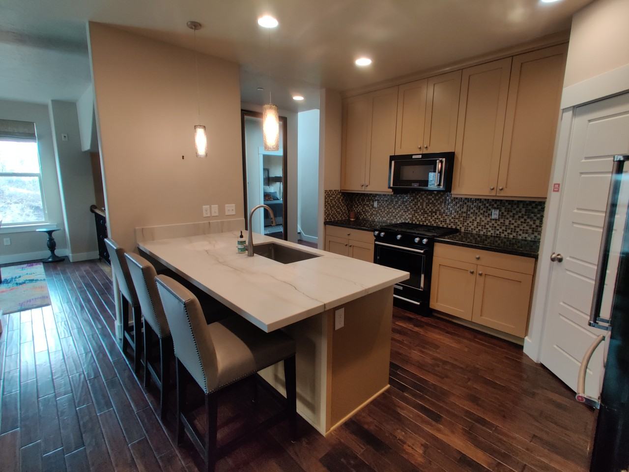 13287 N Alexis Dr - Photo 4 of 16
