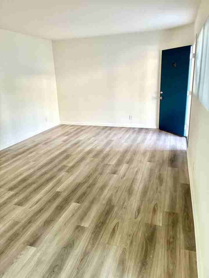 5808 S Pacific Coast Hwy #1 - Photo 3 of 12