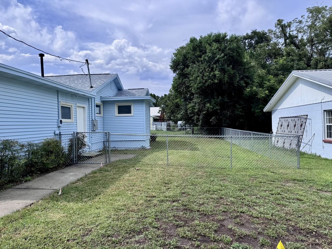 123 Se 1st St #NA - Photo 3 of 17