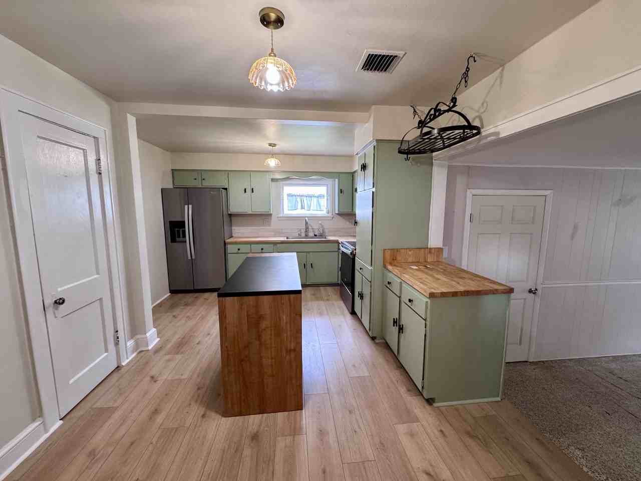 123 Se 1st St #NA - Photo 5 of 17
