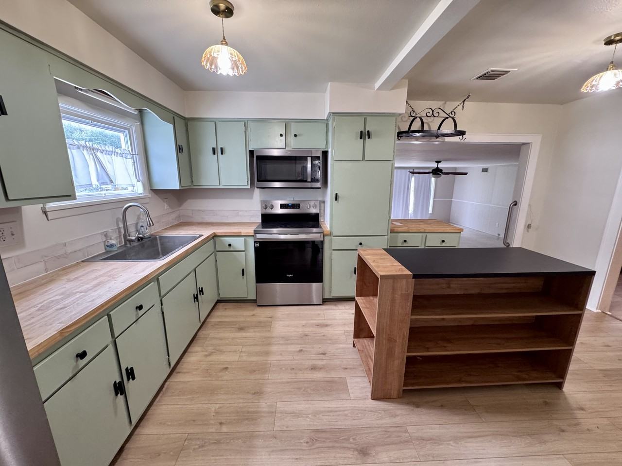 123 Se 1st St #NA - Photo 6 of 17