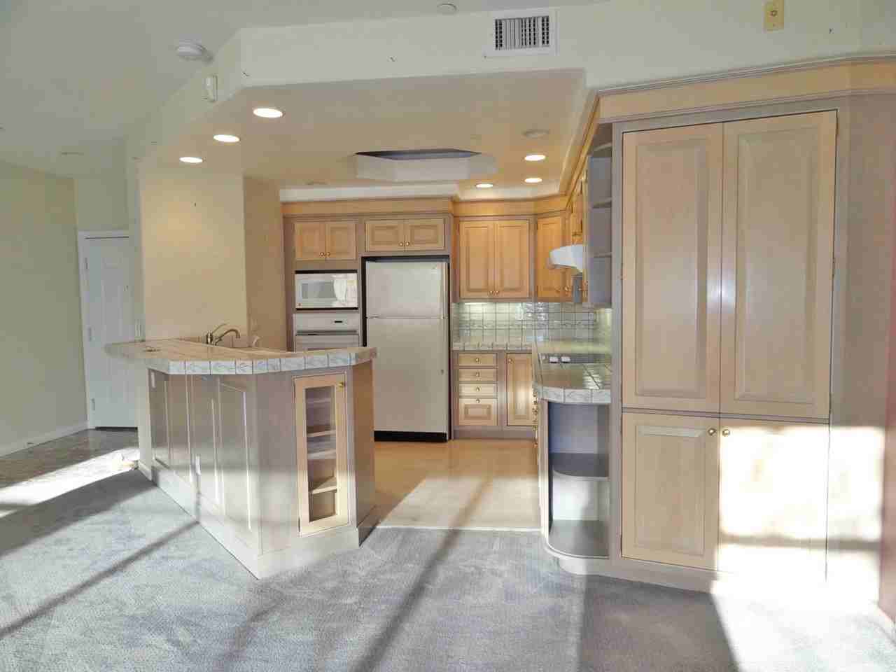 144 S 3rd St #403 - Photo 3 of 15