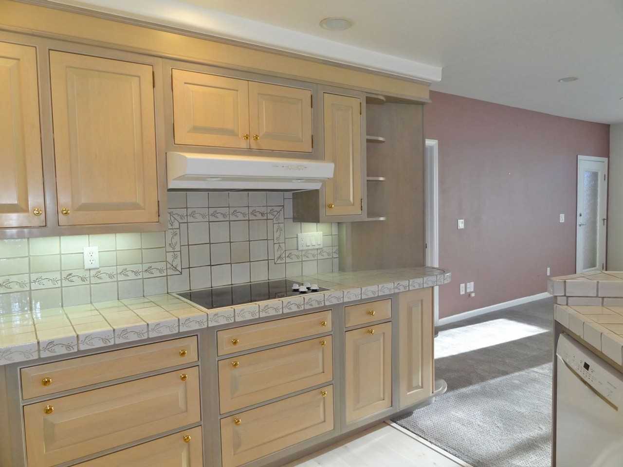 144 S 3rd St #403 - Photo 6 of 15