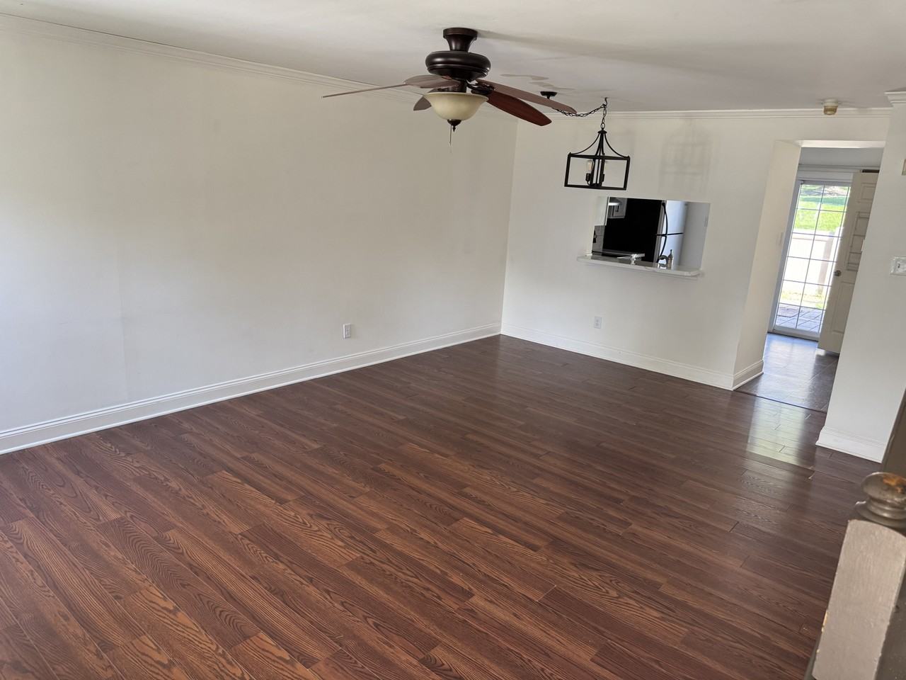 3 Eaton Ct - Photo 6 of 16