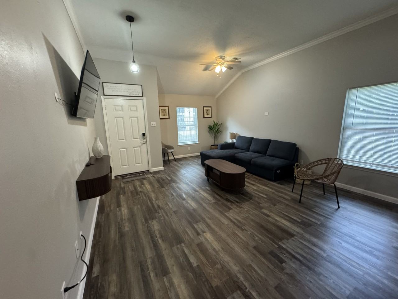 1413 Miller St #NA - Photo 3 of 8