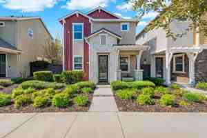 featured image of 2717 N Cove Dr