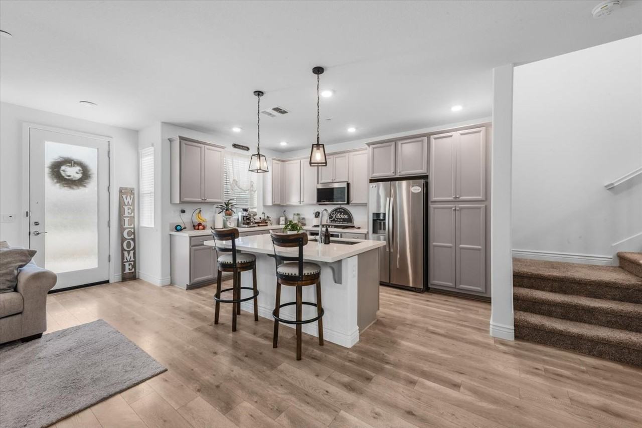 2717 N Cove Dr - Photo 6 of 23
