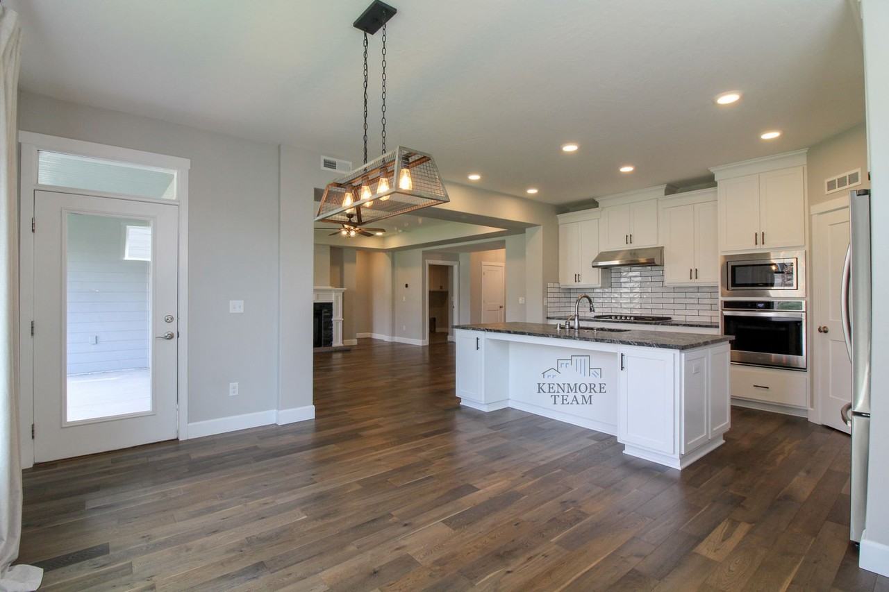9813 Chinook Ct - Photo 5 of 20