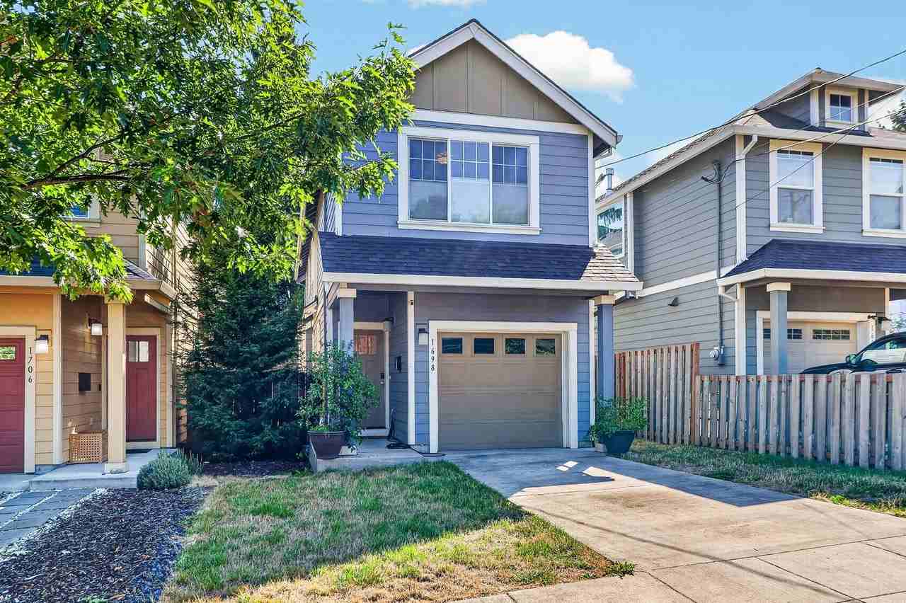1698 Ne 80th Ave - Photo 2 of 18