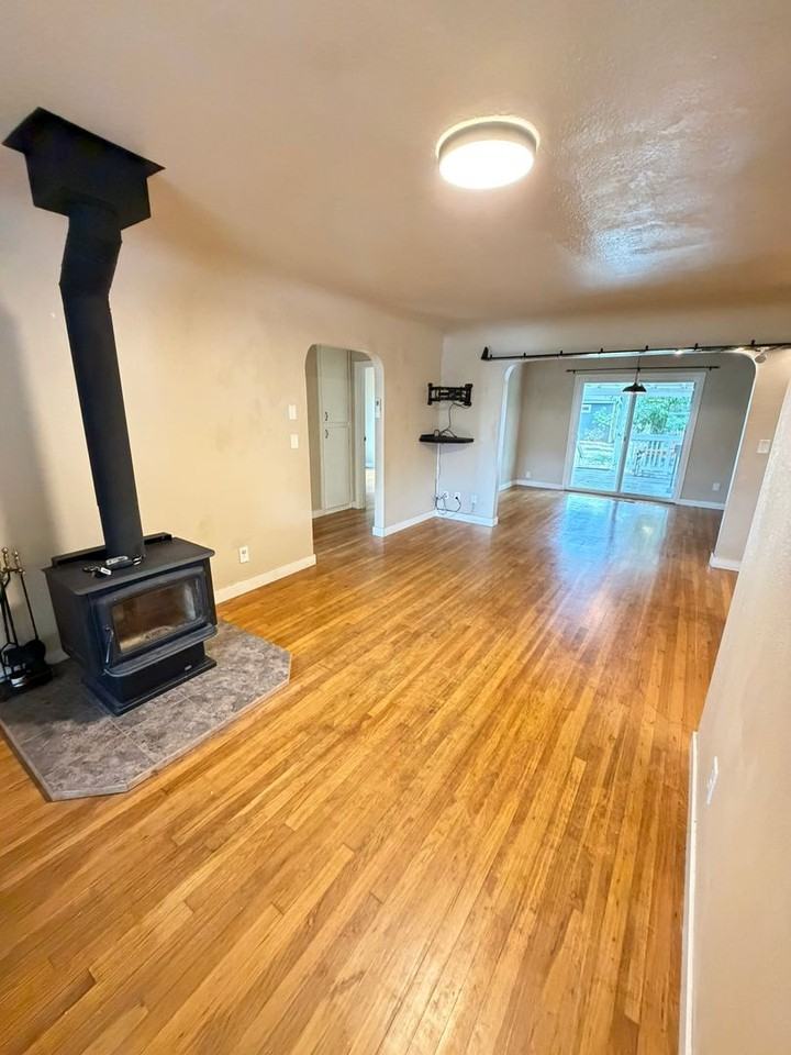 480 W Ash St - Photo 2 of 46
