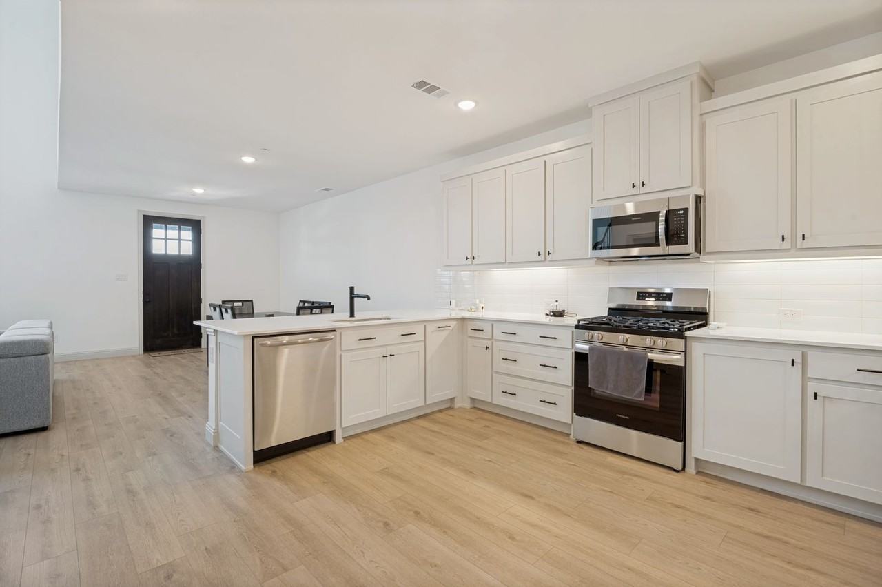 8895 Stablehand Mews - Photo 2 of 19