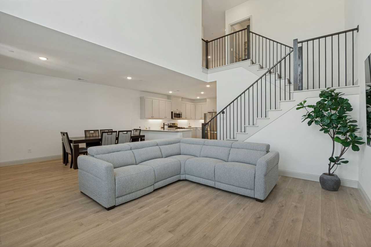 8895 Stablehand Mews - Photo 3 of 19