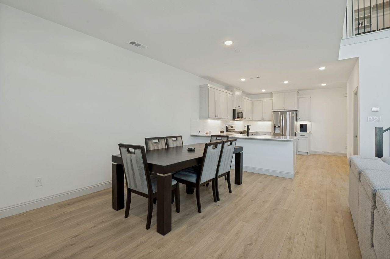 8895 Stablehand Mews - Photo 4 of 19