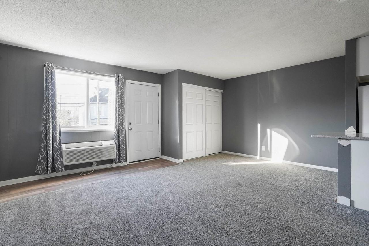 28 S Williams St - Photo 2 of 5