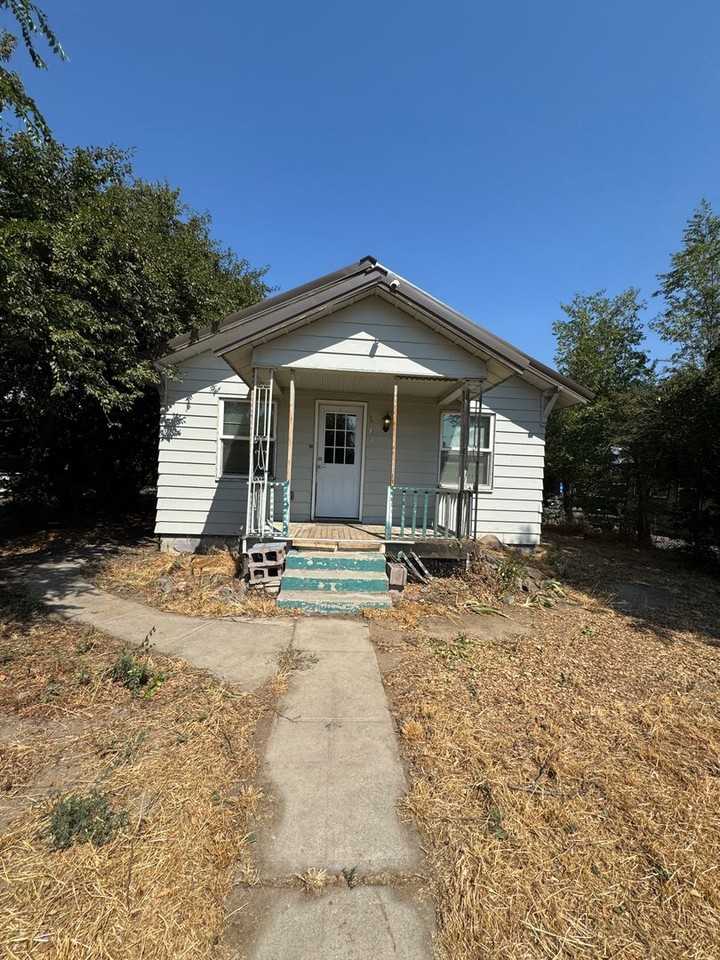 113 E Bartlett Ave - Photo 2 of 10