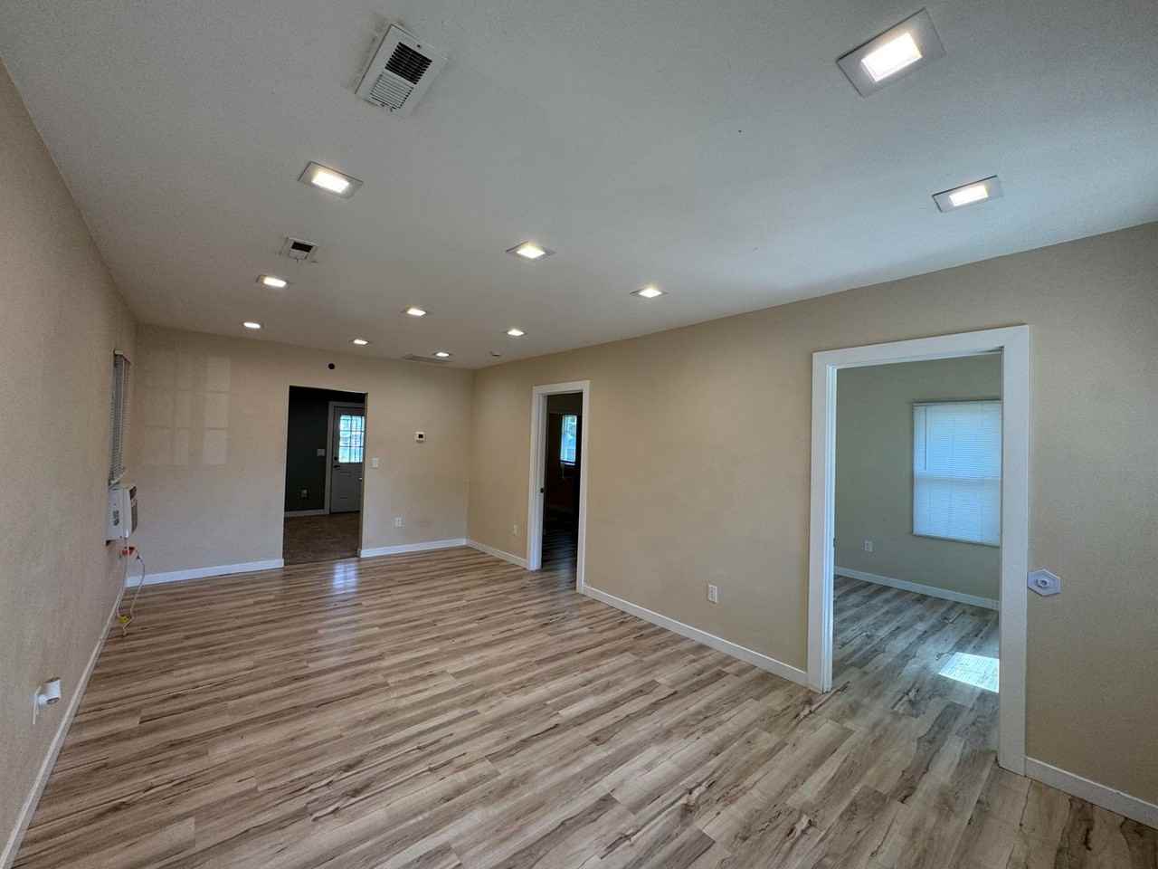 113 E Bartlett Ave - Photo 5 of 10