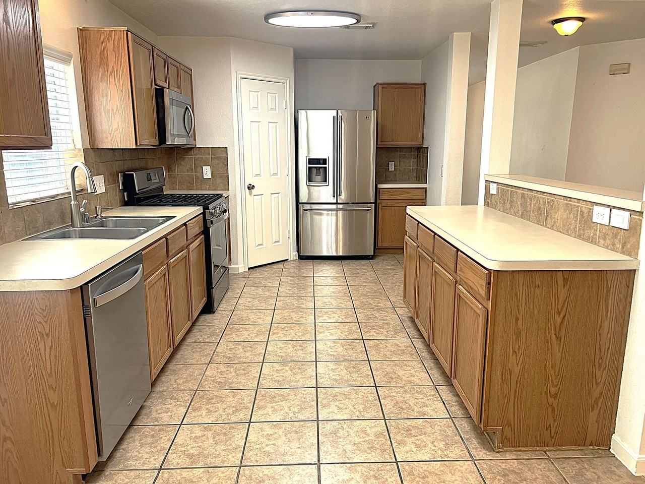 4714 Glencastle Ct - Photo 6 of 43