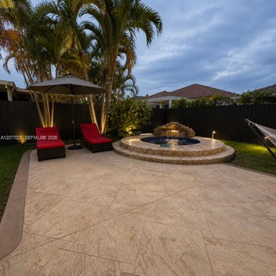7821 Nw 194th St #0 - Photo 4 of 12