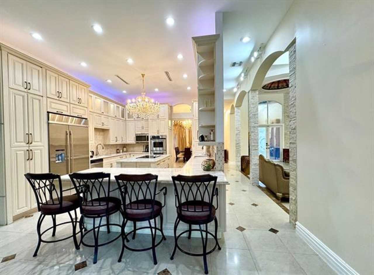 5981 Sw 37th Ter #5981 - Photo 4 of 30