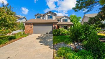 featured image of 15390 Paddington Cir
