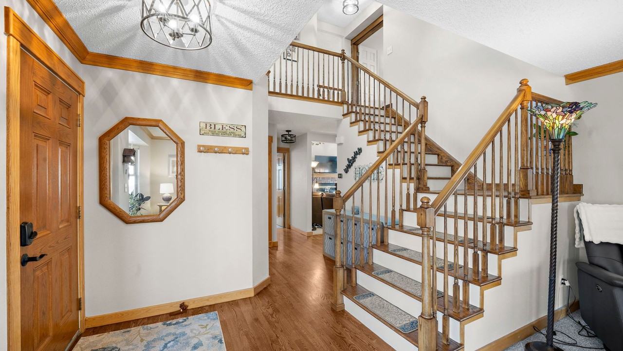 15390 Paddington Cir - Photo 6 of 50