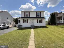 featured image of 40 Neeld Ln