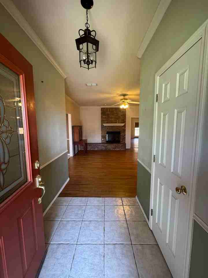 4210 Catalpa Ln - Photo 3 of 23