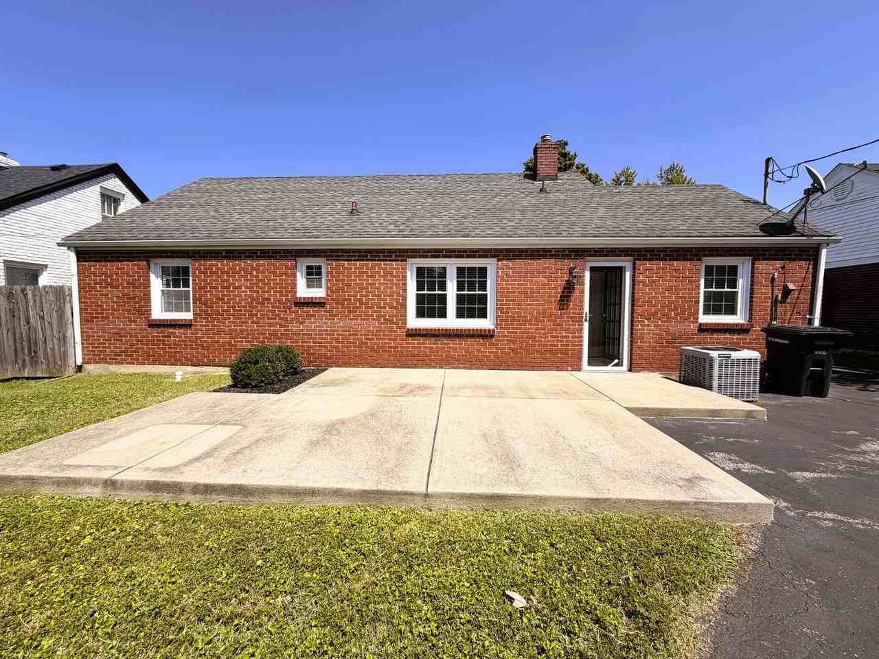 217 Kewanna Dr - Photo 4 of 45