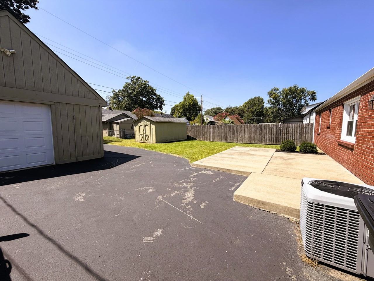 217 Kewanna Dr - Photo 5 of 45