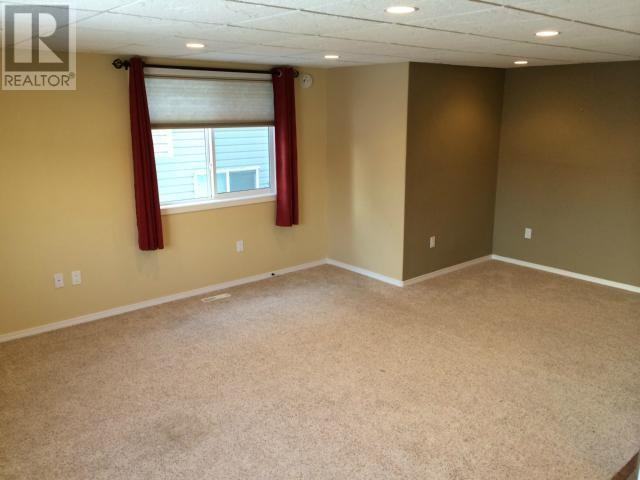 7117 114a St Lowr - Photo 3 of 5
