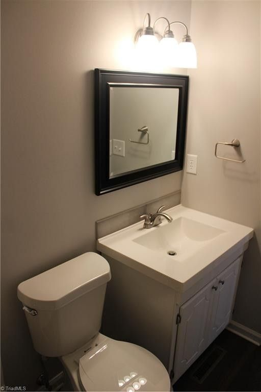 121 Charlestowne Cir - Photo 7 of 7