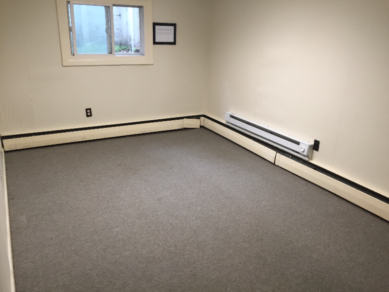 1372 E Pennsylvania Ave - Photo 6 of 10