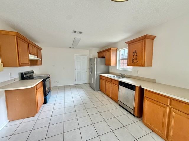 963 Claeven Cir #1 - Photo 2 of 13